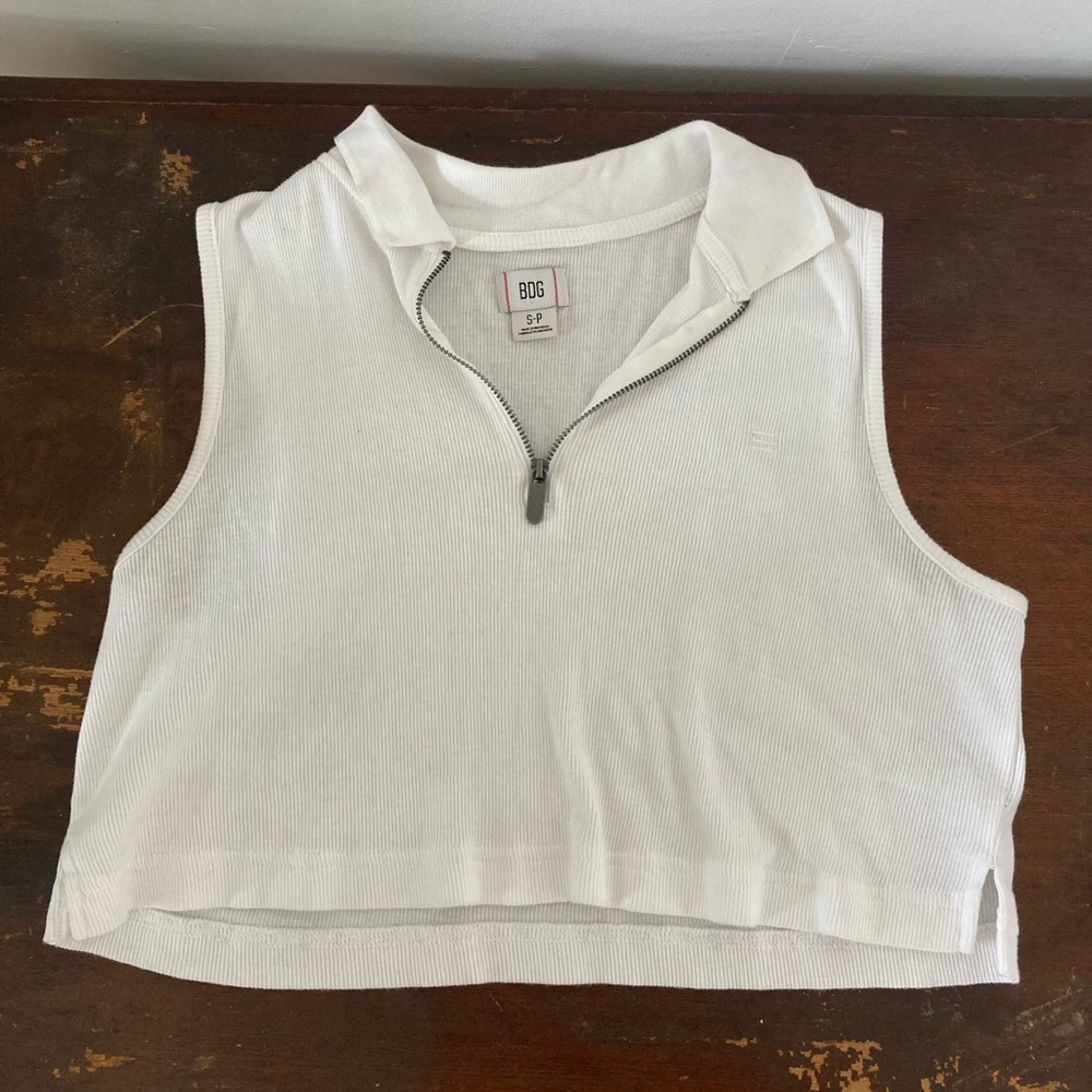 BDG cropped white zipper collared top